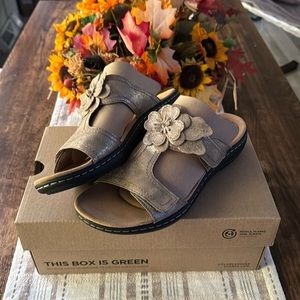 Clark’s Women’s Sandals